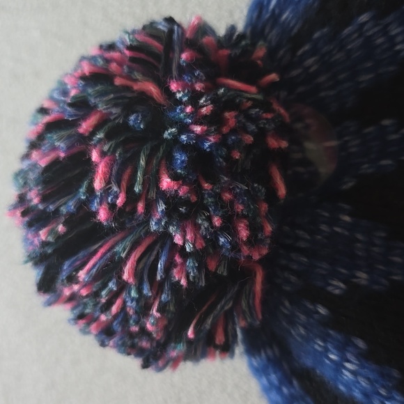 MIXIT BRAND WOMEN'S MULTI COLORS "STOCKING CAP" WITH POMPOM ONE SIZE FITS MOST - Picture 5 of 12